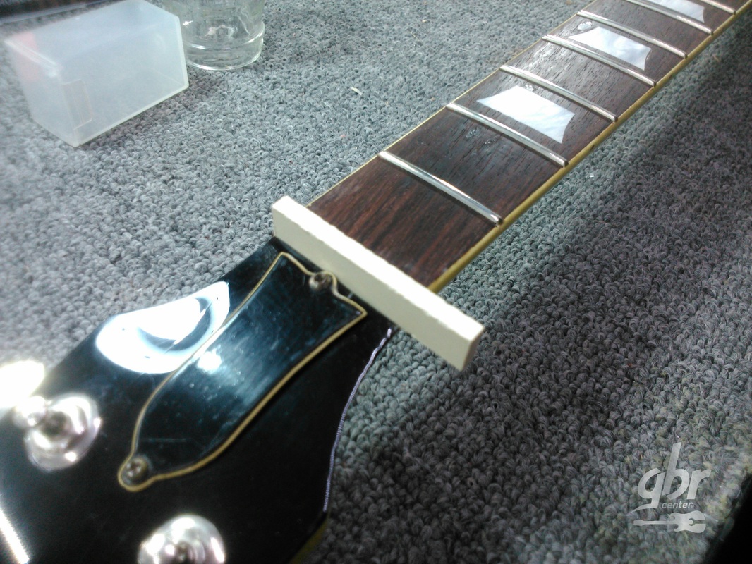 Gibson SG Special - Fabricación de cejilla