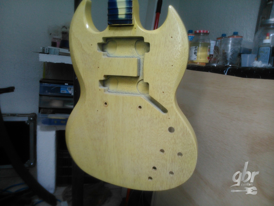 Pintura de guitarra Gibson SG - Secado
