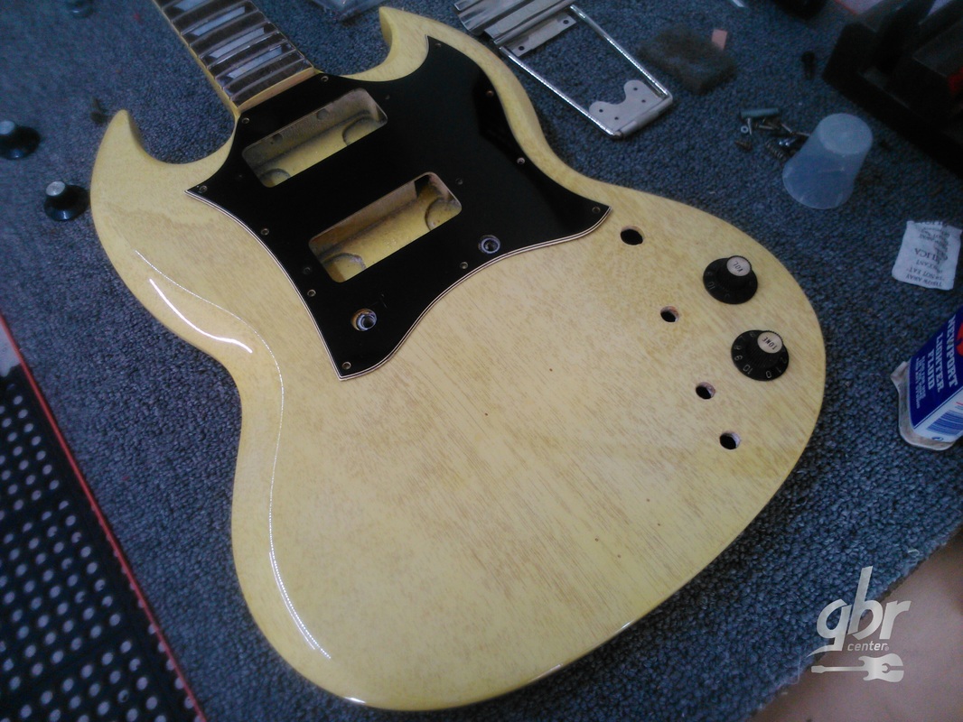 Gibson SG Special - Instalando Hardware